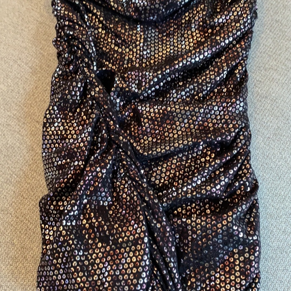 Express dress - Picture 4 of 5